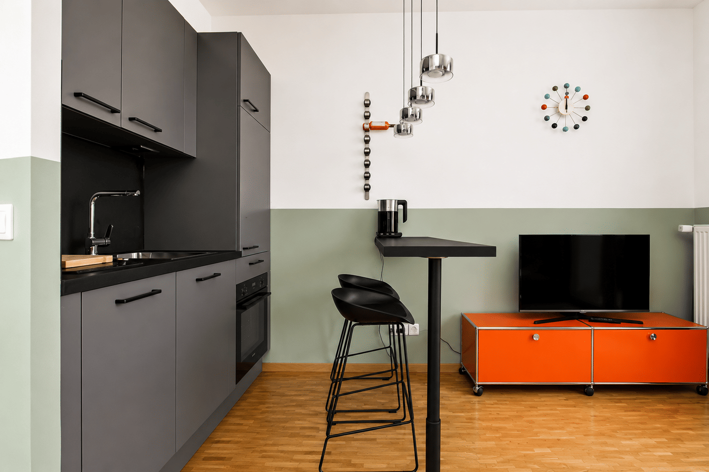 Möbliertes 1-Zimmer-Apartment | All IN-Pauschalmiete – München – Vorschaubild 2