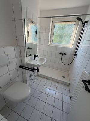 Frisch renovierte 3-Zimmer-Wohnung mit Balkon – 28259 Bremen – Vorschaubild 8
