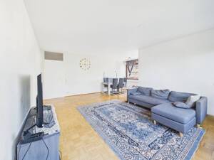Durchdachter Wohntraum: 4 Zimmer, zwei Balkone und Tiefgarage – 76229 Karlsruhe – Vorschaubild 2