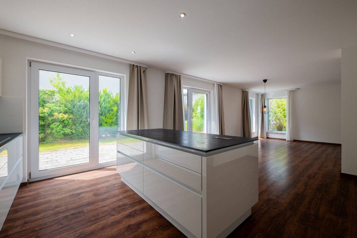 Großzügiges Familienhaus mit sonnigem Garten in familienfreundlicher Wohnlage – Landsberg am Lech – Vorschaubild 4