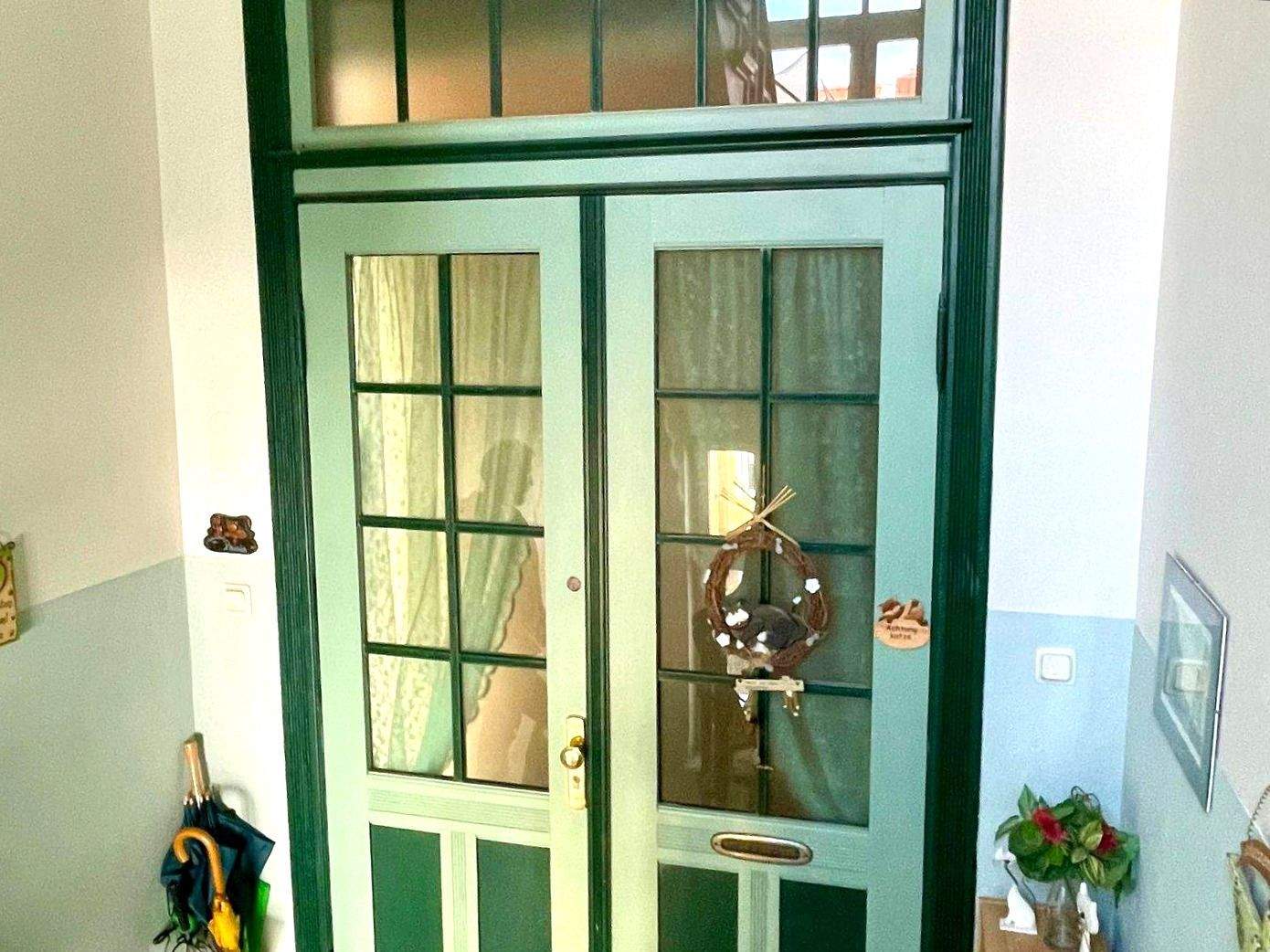 Besonders wohnen! 4 Zimmer, Bahnhofsviertel, Dielenböden, 3,60m hohe Decken, Kamin! – Rostock – Vorschaubild 6