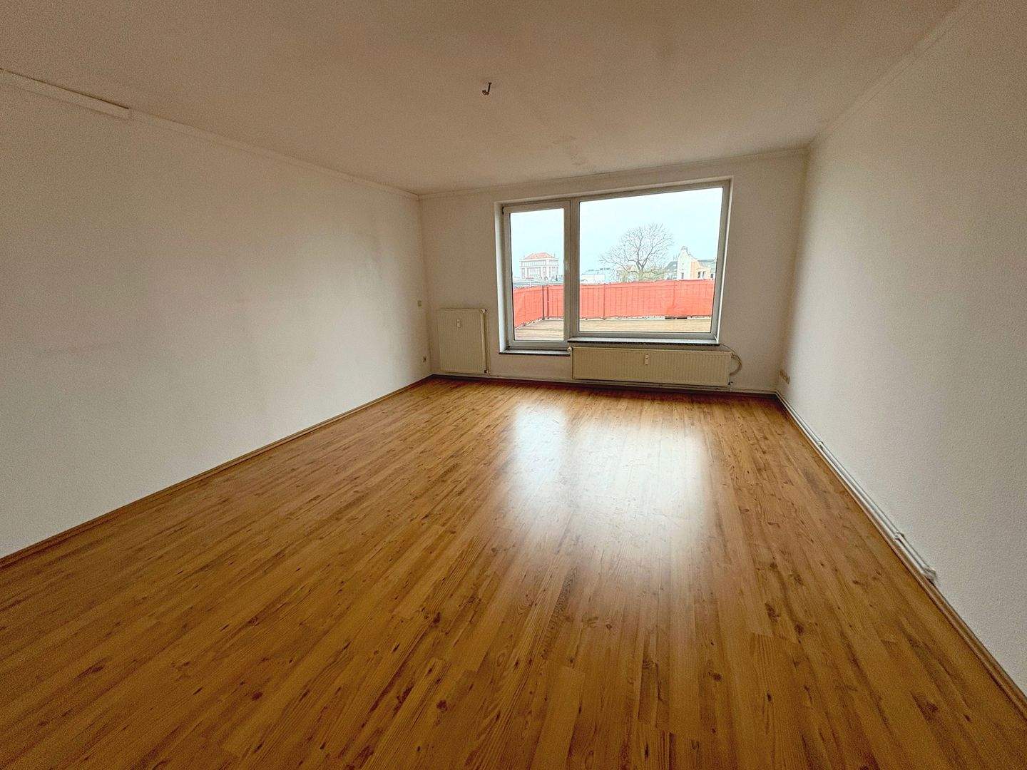 DG-Wohnung mit genehmigter Ausbaureserve! – Rostock – Vorschaubild 2