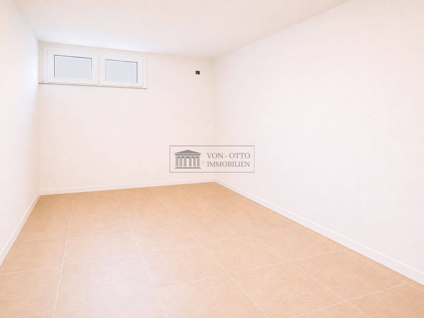 Bezugsfreie Modernisierte Wohnung mit Balkon – Köln – Vorschaubild 4