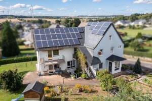 Gepflegtes Ein- bis Zweifamilienhaus mit PV-Anlage auf großem Grundstück in Ortsrandlage – 55469 Nannhausen – Vorschaubild 7