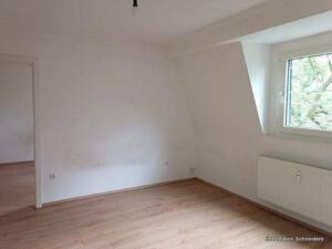 Duisburg-Alt-Hamborn, Kampstraße 63 - Frisch renovierte 2 Zimmer-Wohnung im 3.OG gerne zeitnah zu mieten !! – 47166 Duisburg – Vorschaubild 2