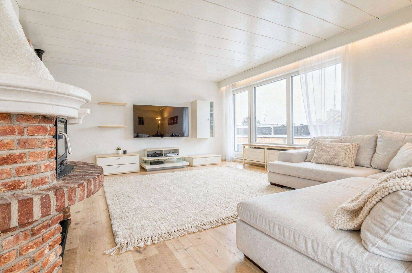 Penthouse-Flair mit Weitblick und großzügiger Terrasse – Wolfratshausen – Vorschaubild 2