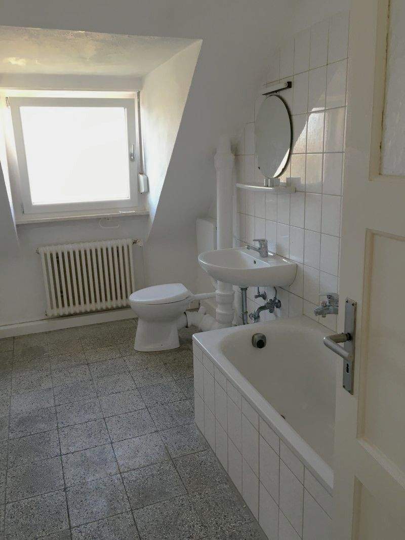 ***3 Zimmer frei ab 15.6.26 - gerne an Wohngemeinschaft, klassische Altbauwohnung im 4. OG, KA-Weststadt, Sophienstr. *** – Karlsruhe – Vorschaubild 6