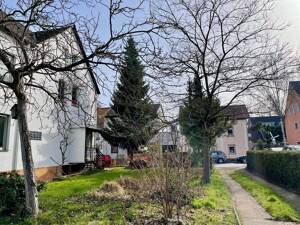 Solides und sonniges Zuhause: DHH, 7 Zimmer, großer Garten, 3 Garagen – 53225 Bonn – Vorschaubild 4