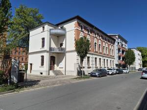 ...geräumige 4-Raum Dachgeschoss Wohnung mit Balkon und Stellplatz in der ehemaligen Senffabrik