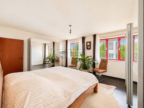 Etagenwohnung in 50996 Köln mit 120,01 m² kaufen