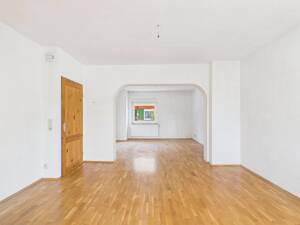 Wohnen mit Geschichte - charmantes Denkmalhaus mit Garten auf Erbpachtgrundstück – 65934 Frankfurt am Main – Vorschaubild 2