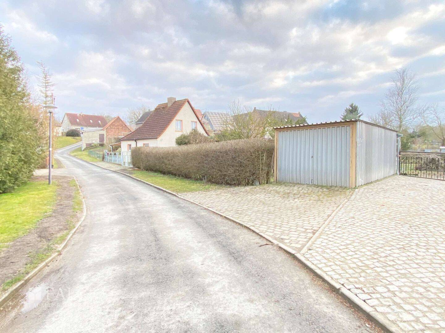 Kompaktes Haus Nähe Naumburg und Osterfeld mit viel Garten und Natur rundum - KfW55-Standard möglich – Mertendorf – Vorschaubild 3