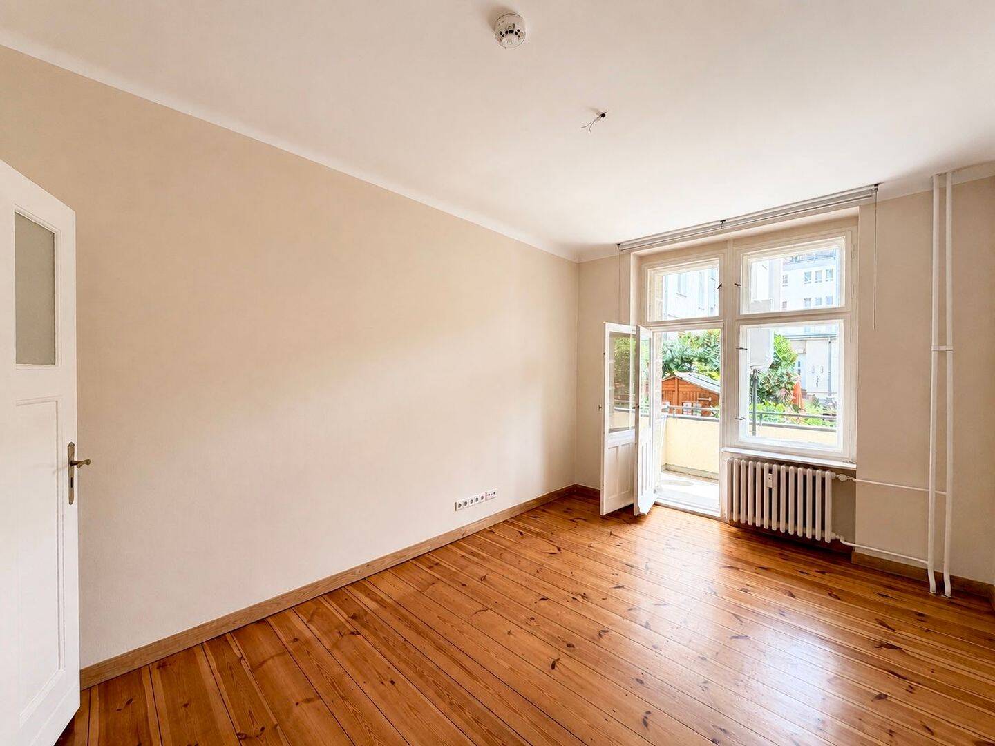 Bezugsfrei: 2-Zimmer-Altbaucharme mit sonnigem Balkon zum Innenhof in Steglitz – Berlin – Vorschaubild 6