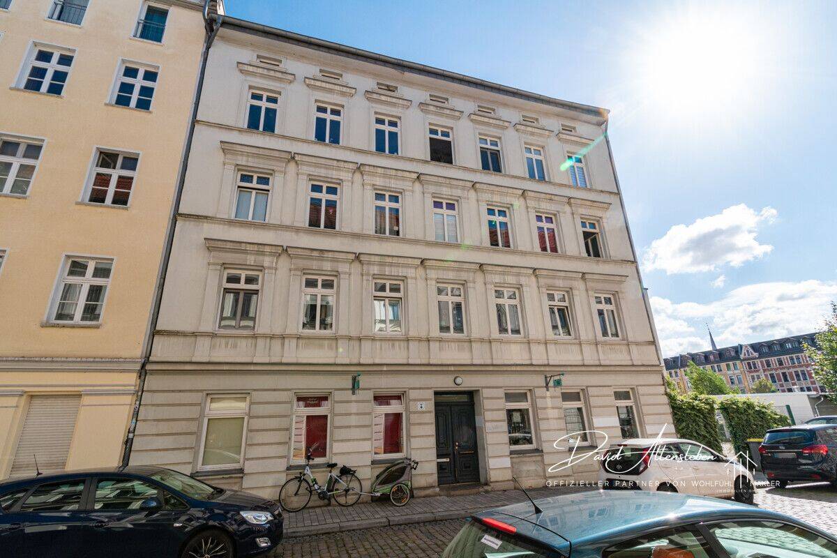 Sanierte 4-Zimmer-Altbauwohnung mit neuer Einbauküche - auch ideal als 2er-WG - in Magdeburg-Buckau