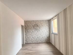 CHARMANTES EINFAMILIENHAUS - 5 ZIMMER, GROßER GARTEN & 50 m² TERRASSE – 65931 Frankfurt am Main – Vorschaubild 4