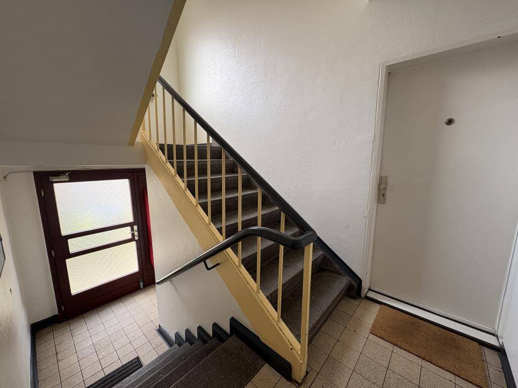 Sanierte 2-Zimmer-Wohnung in Hochschulnähe in Bremerhaven – Bremerhaven – Bild 1 von 9