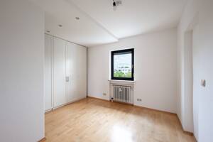 Familienwohnung mit Südwest-Balkon in ruhiger Lage – 80992 München – Vorschaubild 8