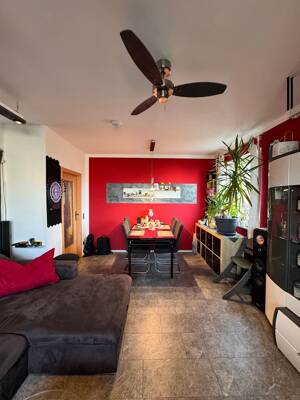 Stilvolle 4 Zimmer Wohnung mit Wintergarten, hochwertiger Einbauküche und Balkon – 12627 Berlin – Vorschaubild 9