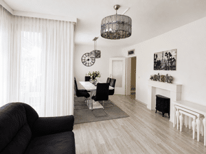 Großzügige 4-Zimmer-Wohnung mit Balkon - familienfreundlich, hell und vielseitig nutzbar