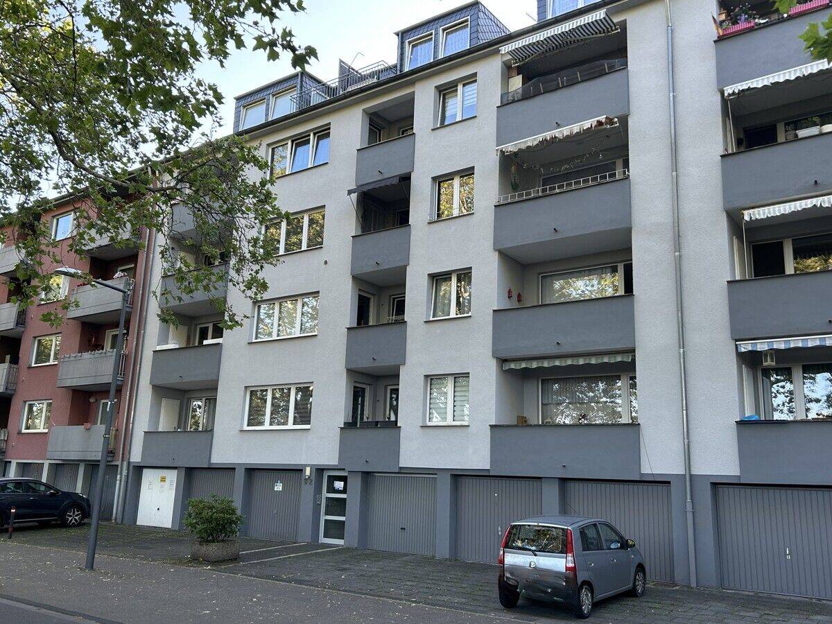 Köln-Höhenberg: Solide Kapitalanlage in gepflegtem Mehrfamilienhaus