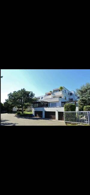 Modernisierte 3-Zimmer-Wohnung mit 2 Balkonen in ruhiger Lage von Stuttgart-Zuffenhausen – 70437 Stuttgart – Vorschaubild 1