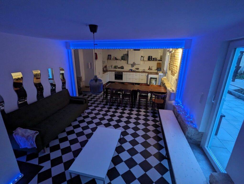 Möbliertes 16m² Zimmer zur Untermiete in Studenten WG – Tübingen – Vorschaubild 2