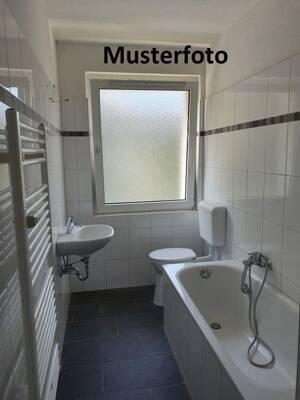 Großzügige und renovierte 3- Zimmer Wohnung im Weitmar-Mark – 44795 Bochum – Vorschaubild 2