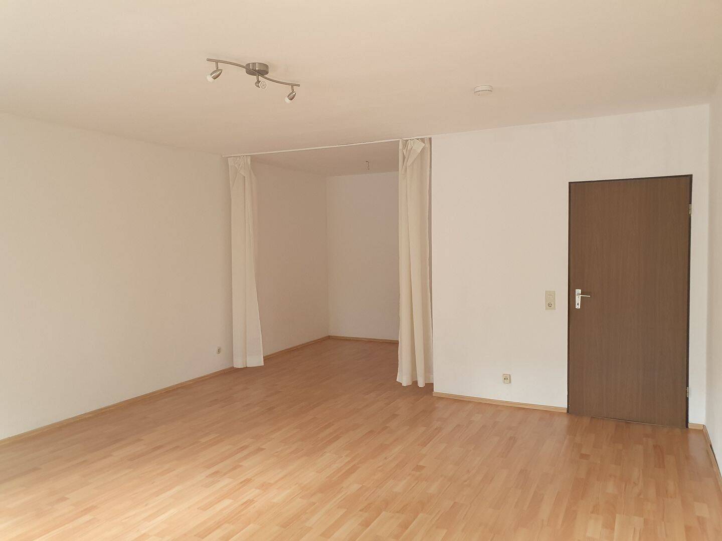Ruhige, zentrale Wohnung mit Balkon provisionsfrei – Düsseldorf – Vorschaubild 5
