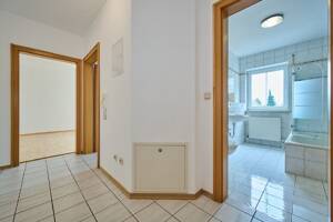 Sofort beziehbare 2 Zimmer-ETW mit Balkon und TG-Stellplatz – 94315 Straubing – Vorschaubild 9