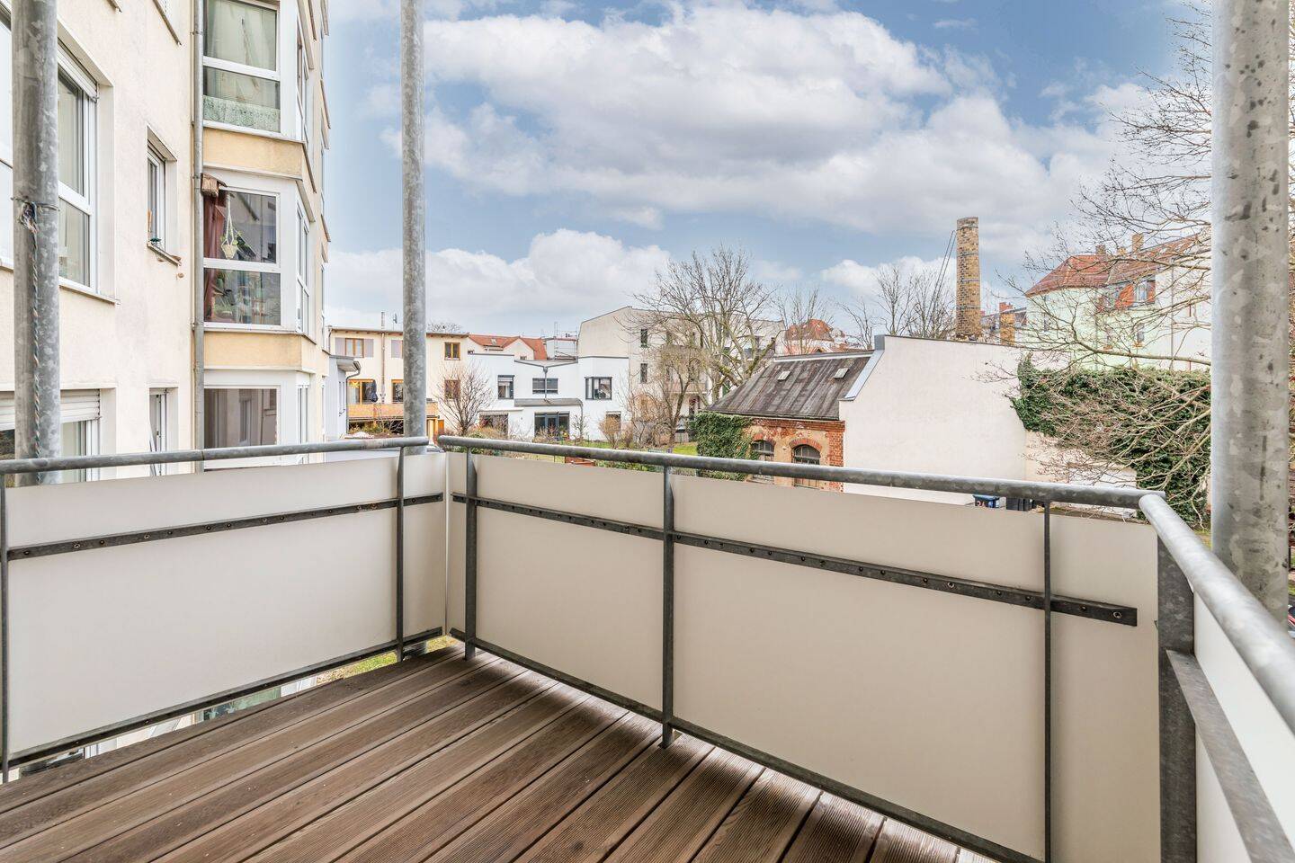 Renoviertes Altbau-Apartment mit Echtholzparkett und Tageslichtbad – Leipzig – Vorschaubild 5