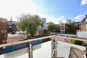 Gemütlich möblierte Wohnung mit Balkon am Zülpicher Platz