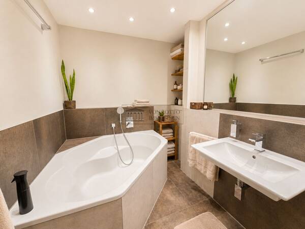 Etagenwohnung in 50996 Köln mit 120,01 m² kaufen