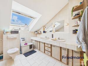 Ruhiges Wohnen am Trimmelter Hof: Gepflegte Dachgeschosswohnung in Zweifamilienhaus, ideal für Paare – 54296 Trier – Vorschaubild 7