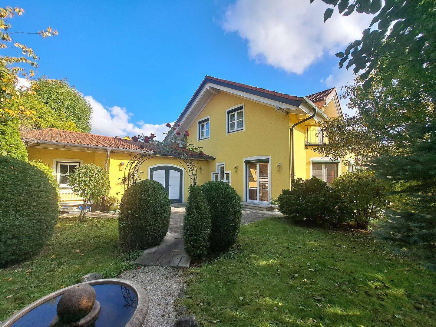 PFERDENARREN UND BÜROHENGSTE WERDEN BEGEISTERT SEIN – Starnberg – Bild 1 von 4