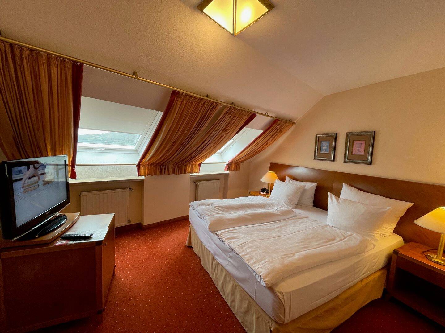 Kapitalanlage (keine Selbstnutzung!) in Saarbrücken: Maisonette-Apartment mit TG-Stellplatz als Teil eines 4*-Hotels – Saarbrücken – Vorschaubild 7