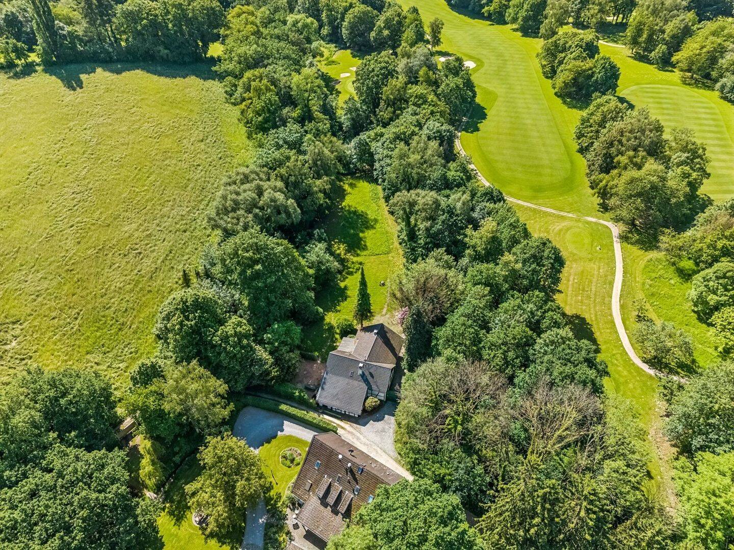 Historisches Refugium in Bestlage Eine Rarität am Golfplatz – Düsseldorf – Vorschaubild 7