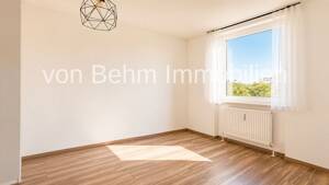 Attraktive 4-Zimmer-Eigentumswohnung mit Loggia und überdachtem Stellplatz – 80939 München – Vorschaubild 9