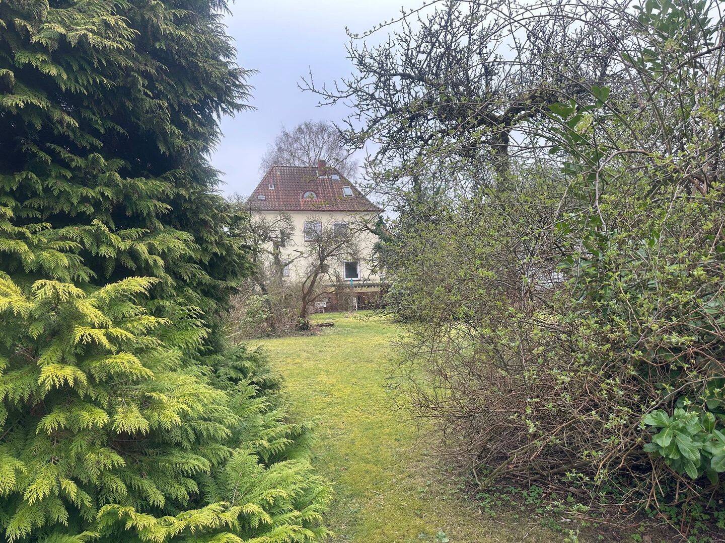 schöne 6 Zimmer Villa mit Bauplatz in Reinbek-Stadt – Reinbek – Vorschaubild 2