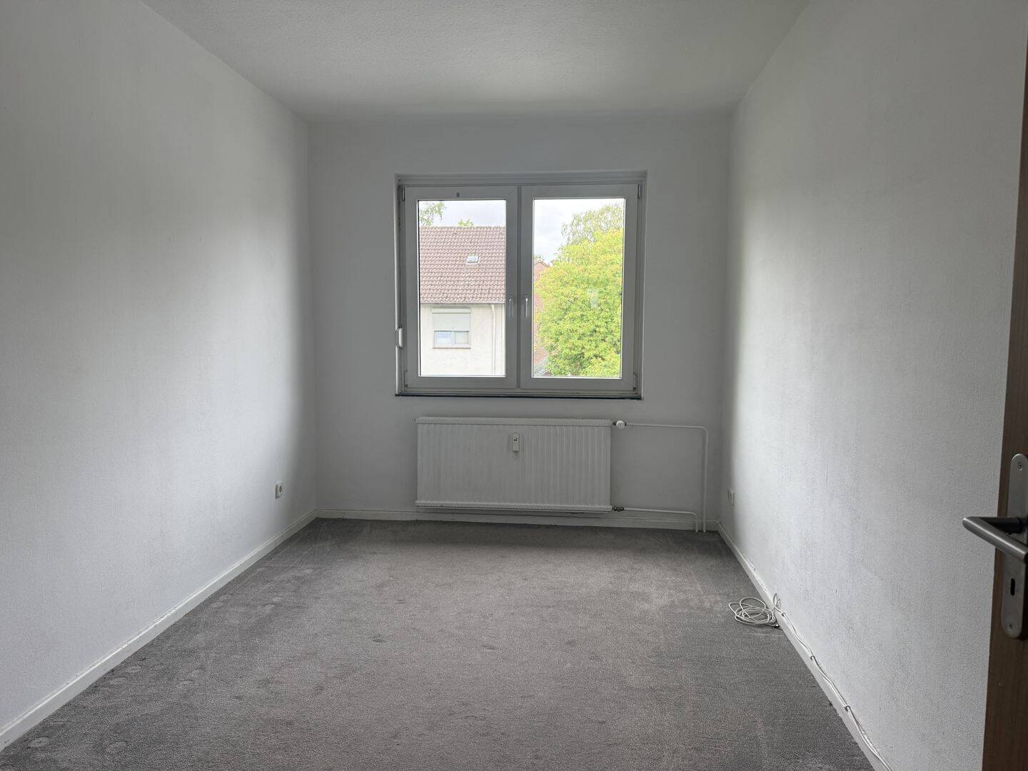 Stilvolle 4-Zimmer-Eigentumswohnung mit Balkon, Carport und modernisierter Ausstattung – Hamm – Vorschaubild 5