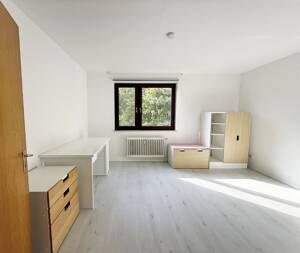 Wiesbaden-Delkenheim: Großzügige 2 ZKB mit Wohnküche, Loggia und Aufzug – 65205 Wiesbaden – Vorschaubild 3