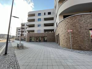 Geräumige 4-Raum Wohnung, mit 2 Balkonen, 2 Bäder, Tiefgarage, Fußbodenheizung