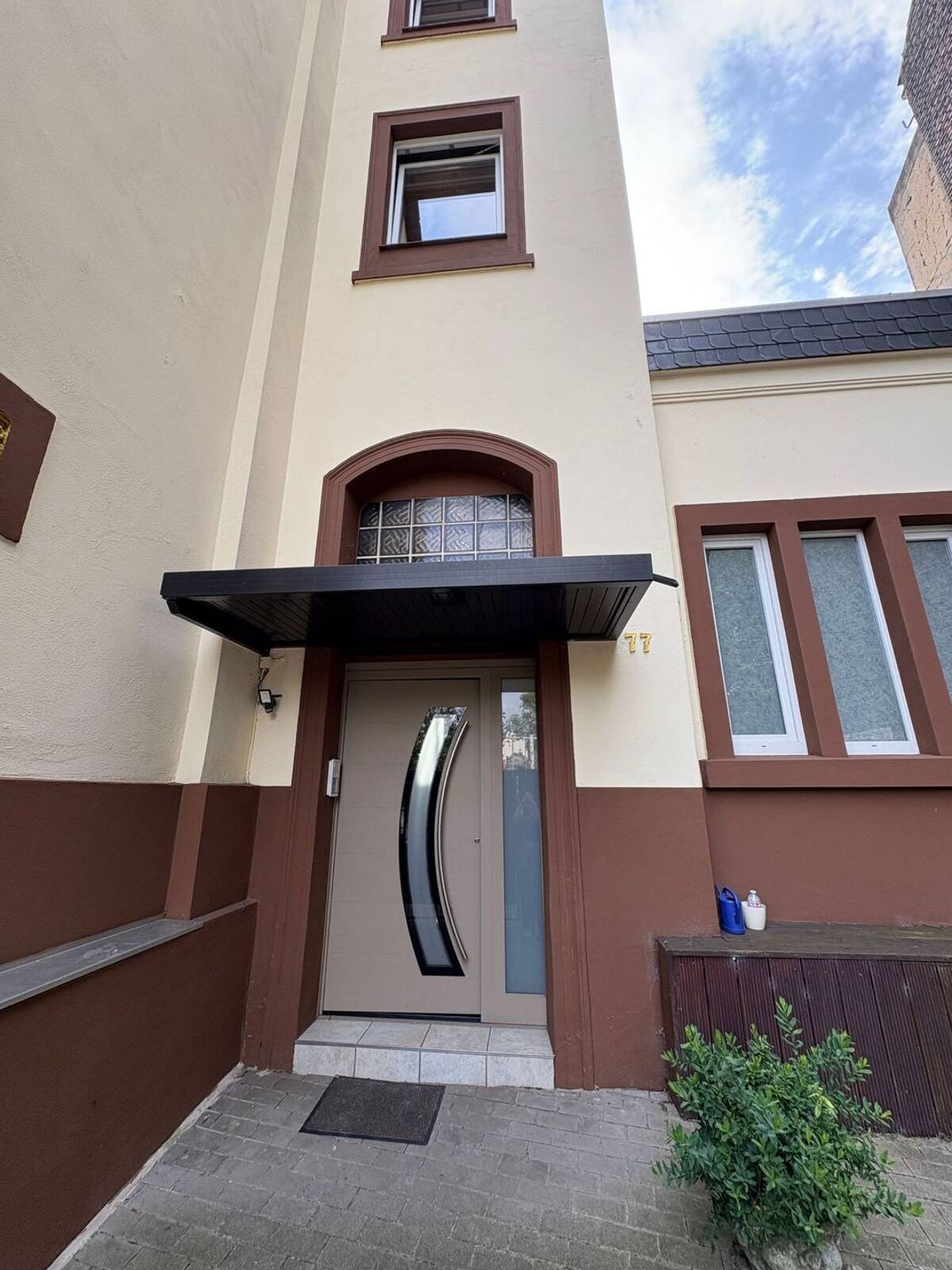 Geräumige Dachgeschosswohnung in Hagen mit modernem Flair /Ecke Pelmkestraße – 58089 Hagen – Bild 1 von 9