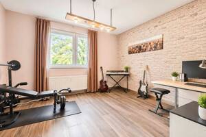 Mehr Frankfurt fürs Geld: 3-Zimmer-Wohnung mit Loggia und Blick ins Grüne – 60437 Frankfurt am Main – Vorschaubild 8