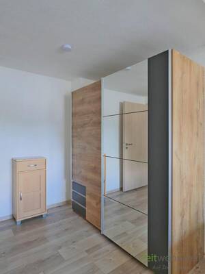 (EF0483_M) Erfurt: Stotternheim, neu ausgebaute und neu möblierte Wohnung, separater Eingang, WLAN inklusive – 99095 Erfurt – Vorschaubild 5