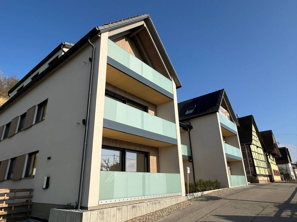 Fernsicht garantiert - KfW 40 - Neubau - inkl. Einbauküche – 79112 Freiburg im Breisgau – Bild 1 von 9