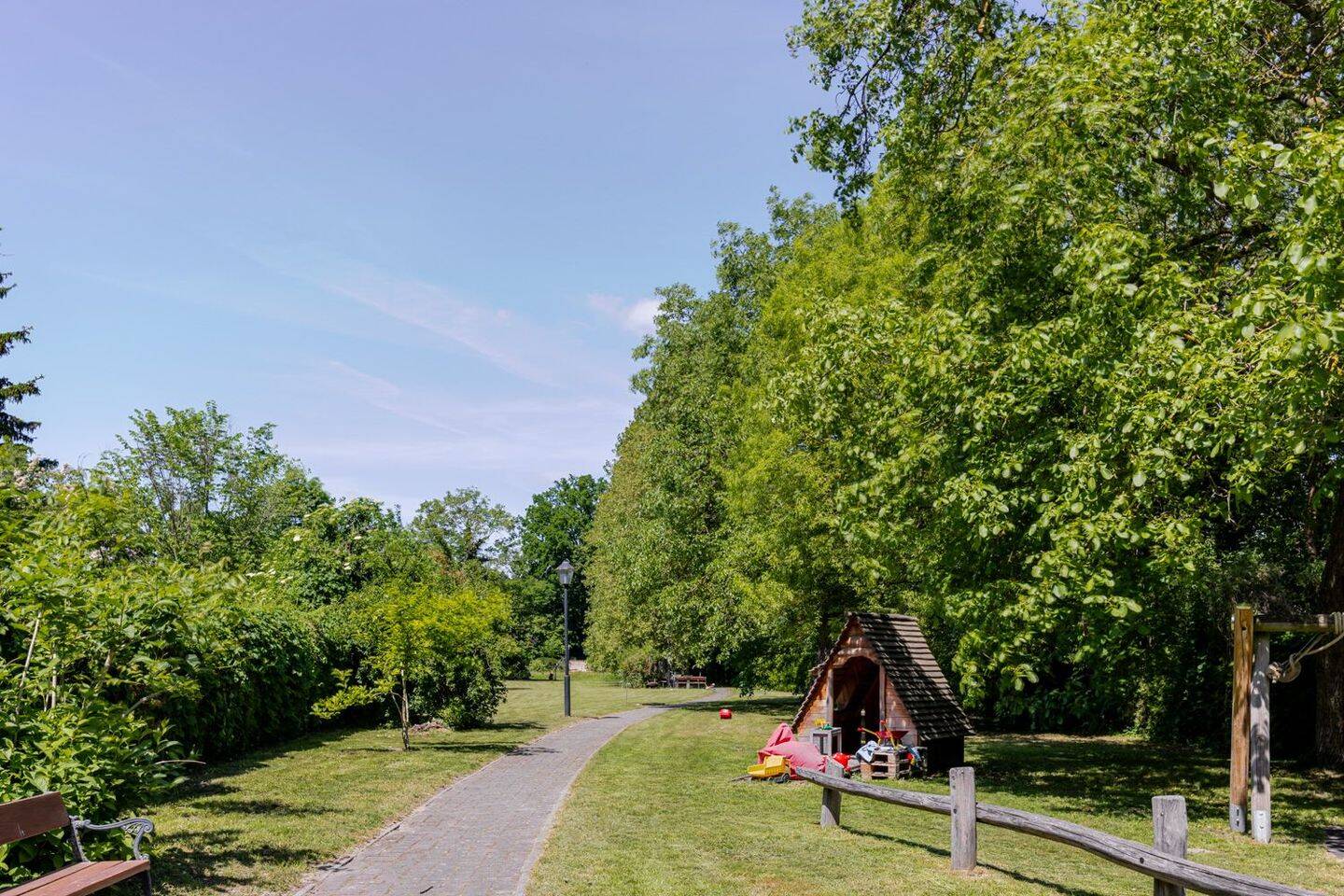 Wohnen am Park Sanssouci: 4-Zi-Altbaujuwel mit Gemeinschaftsgarten – Potsdam – Vorschaubild 2