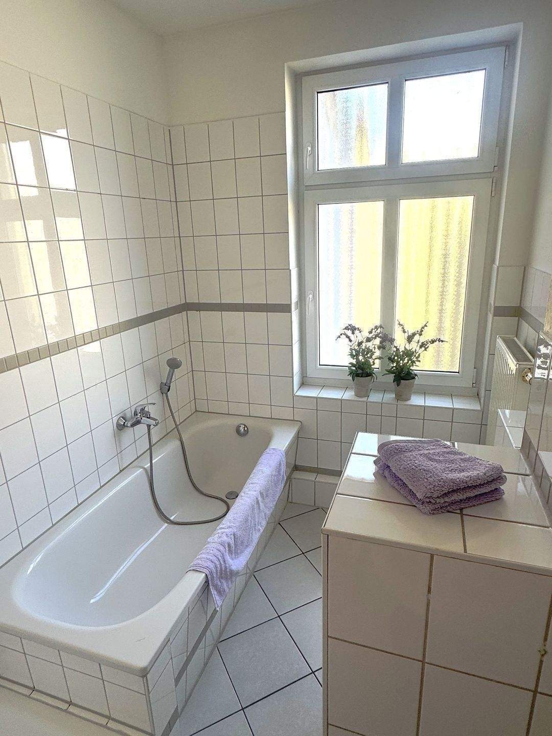 SEHR HELLE, FREIE WHG, MIT BLICK AUF D. WASSER, HELLE 3-4 ZIM-AB-WHG.+TOLLEM LOGGIA IN KÖPENICK – Berlin – Vorschaubild 7