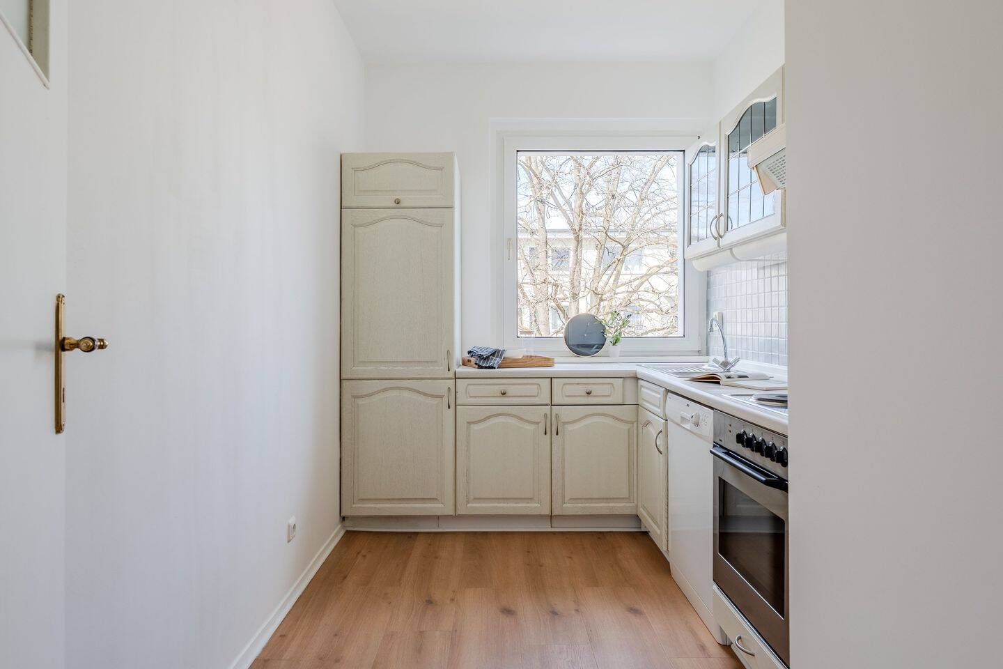 Renovierte 2-Zi.-Wohnung mit Balkon in Berlin-Lankwitz – Berlin – Vorschaubild 2