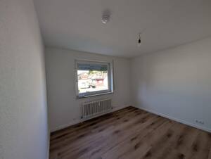 Hochwertig kernsanierte 3-Zimmer-Wohnung mit Balkon & Garage – 76532 Baden-Baden – Vorschaubild 9