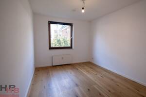 Viel Raum zum Leben: renovierte Maisonette-Wohnung mit Garten und Garage in begehrter Lage – 28329 Bremen – Vorschaubild 9